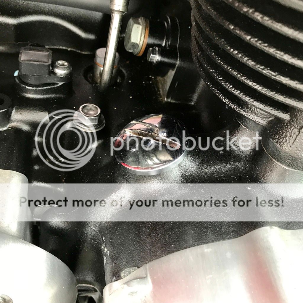 Stuck Oil Cap? The Triumph Forum