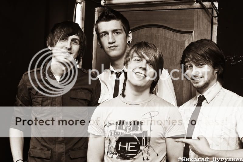 Группа каменщиков. Макс каменщиков оригами. Макс каменщиков с женой. Топ дисплей группа. Группа каменщиков.